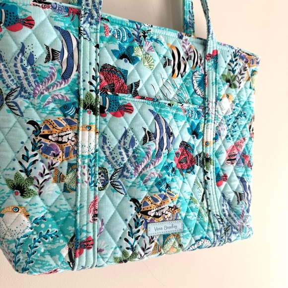 Vera Bradley Small Vera Tote in Antilles Treasure - Picture 2 of 13